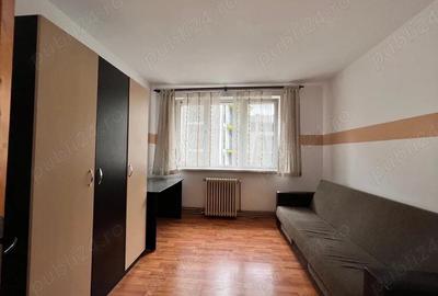 Apartament cu 3 camere decomandat în Central - 1