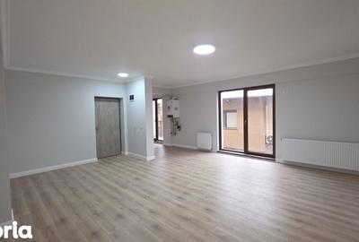 Apartament cu 3 camere semidecomandat în Dămăroaia - 1