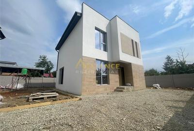 Casă individuală cu 5 camere cu Teren 300 Mp în Central - 2