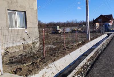 Casă cu 4 camere în Exterior Vest