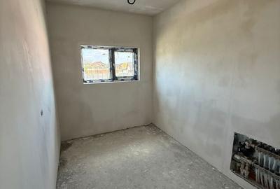 Casă cu 5 camere cu Teren 400 Mp în Domnești - 8