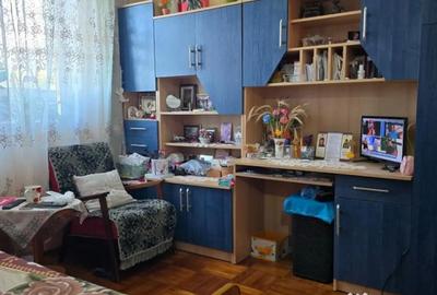 Apartament cu 3 camere decomandat în Minerul - 7