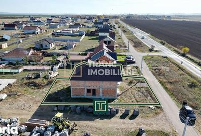 Casă cu 5 camere cu Teren 500 Mp în Frumușeni - 4