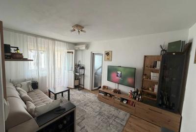 Apartament cu 2 camere semidecomandat în Km 4 - 3