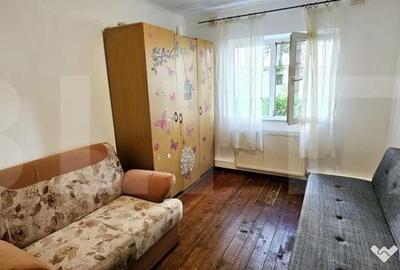 Apartament cu 3 camere decomandat, mobilat în Lenin