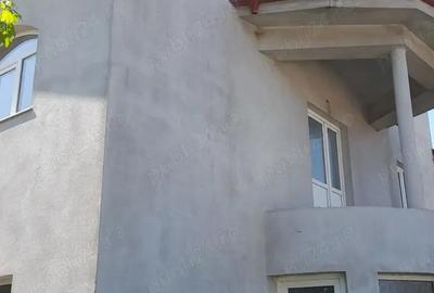 Casă cu 6 camere cu Teren 1100 Mp în Traian - 5