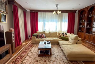 Apartament cu 6 camere decomandat, mobilat în Nordului - 3