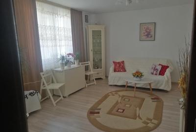 Apt 2 cam Maratei, 56 mp, decomandat, etaj 2 - cod 159961 - 1