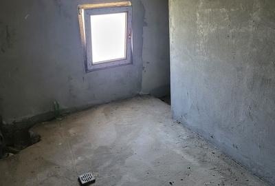 Casă cu 4 camere în Piscu - 2