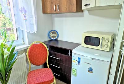 GARSONIERA DE INCHIRIAT - TRAIAN, ETAJUL 1 - 2