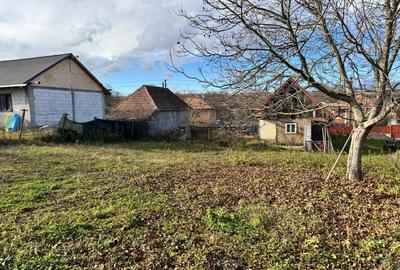 Casă cu 2 camere cu Teren 789 Mp în Petrești - 2