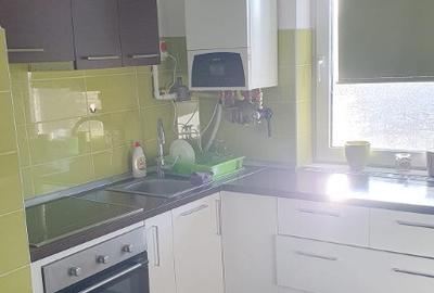 Apartament cu 3 camere semidecomandat în Central - 9