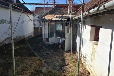 Casă cu 3 camere cu Teren 477 Mp în Central - 13