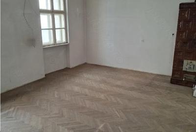 Apartament cu 2 camere decomandat în Centrul Istoric - 3