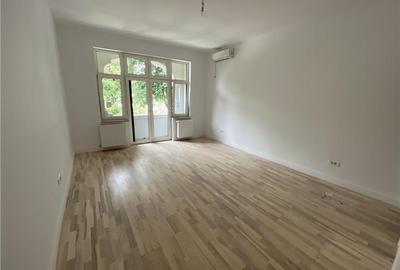 Vila de inchiriat in zona Capitale, office/rezidenta - 19