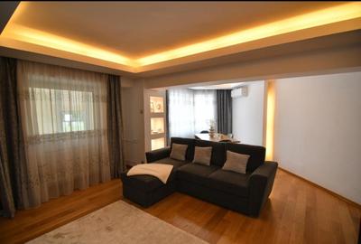 Apartament cu 3 camere decomandat în 13 Septembrie - 2