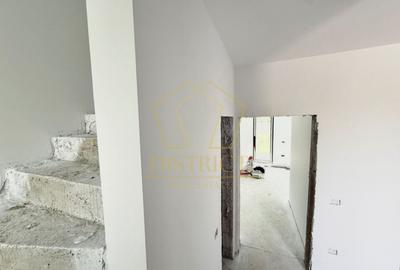 Duplex cu 4 camere cu Canalizare în Covaci - 8