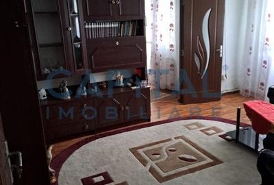 Apartament cu 2 camere semidecomandat, mobilat în Moroasa 1