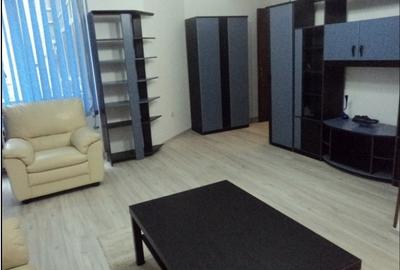 Apartament cu 2 camere semidecomandat în Sala Palatului