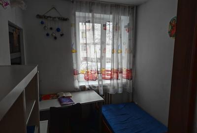 Apartament cu 4 camere semidecomandat, mobilat în Central - 3