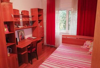 Apartament cu 3 camere decomandat în Bere - 6