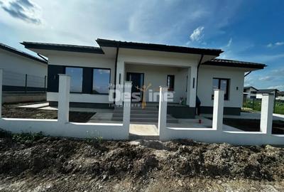Casă cu 4 camere cu Teren 450 Mp în Breazu - 12
