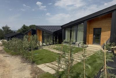Vand complex de case de vacanta inchiriere in regim hotelier Rasnov