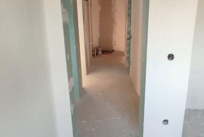 Casă cu 4 camere cu Teren 1280 Mp în Ghercești - 14