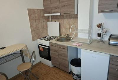 Garsonieră decomandată în Central - 1