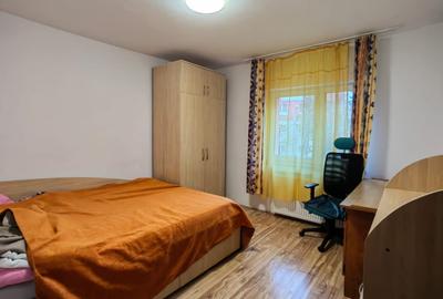 Apartament cu 4 camere decomandat în Zorilor - 3