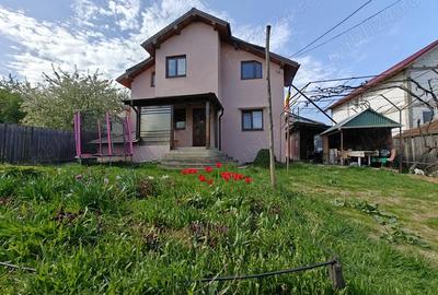 Casă cu 4 camere în Central - 10