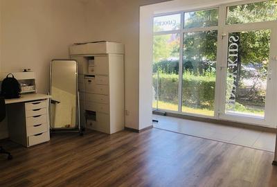 SPATIU CU VAD IN CENTRUL CIVIC LANGA MALL AFI - 9