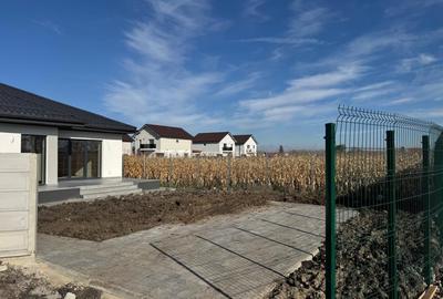 Casa noua, regim parter, mini cartier rezidential in Stupini - 8