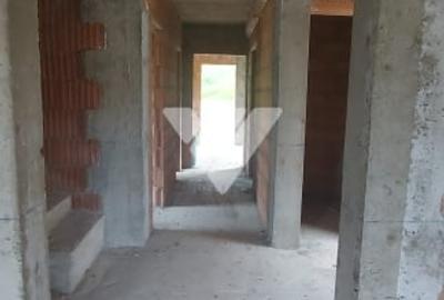 Casa la rosu cu fundatie si structura solida pe 2 niveluri in Cisnadie, - 7