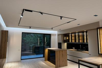 Apartament cu 3 camere decomandat, mobilat în Iancu Nicolae