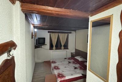 Casă cu 4 camere în Central - 2