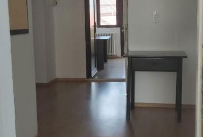 Spațiu comercial, de 319 mp, în Central - 14
