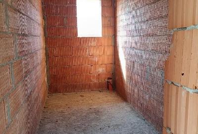 Casă cu 3 camere cu Teren 500 Mp în Central - 5