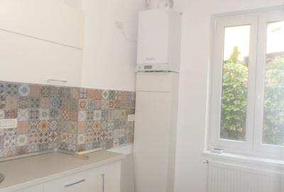 Casă cu 4 camere cu Canalizare în Domenii - 12