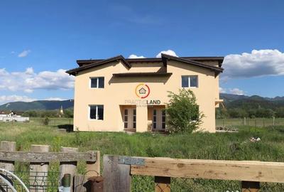 Casă cu 8 camere cu Teren 1352 Mp în Central - 2