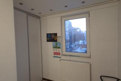 Apartament cu 3 camere în Berceni - 10