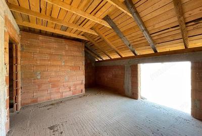 Casă cu 3 camere cu Teren 305 Mp în Urseni - 4