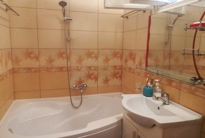 Apartament cu 3 camere semidecomandat în Central - 3