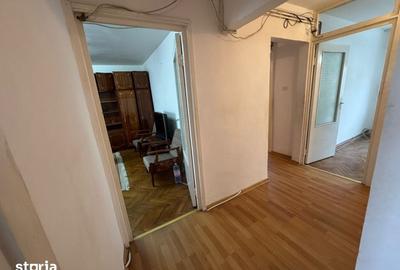 Apartament cu 4 camere decomandat în Micro 16 - 5