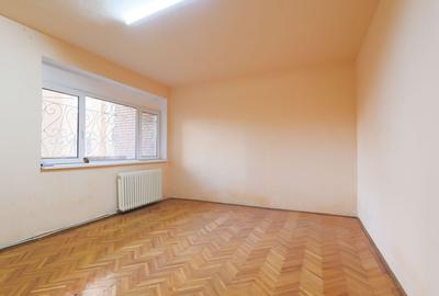 PRET NOU! Apartament decomandat 3 camere - str. Horia - COMISION 0% - 8