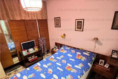 Apartament cu 3 camere semidecomandat în Centrul Civic