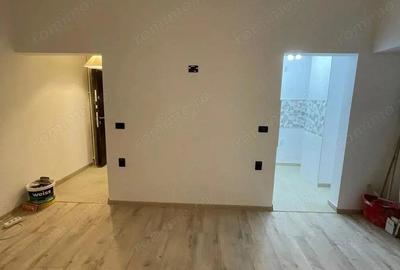 Garsoniera 30 mp, bloc istoric, vedere parc Brezoianu Cismigiu - 1