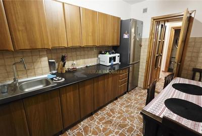 APARTAMENT 3 CAMERE 70 MP ZONA ION MESTER - 5