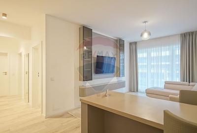 Apartament cu 3 camere semidecomandat, mobilat în Tractorul - 4