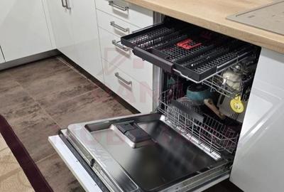 Apartament cu 4 camere decomandat, mobilat în Micro IV - 4